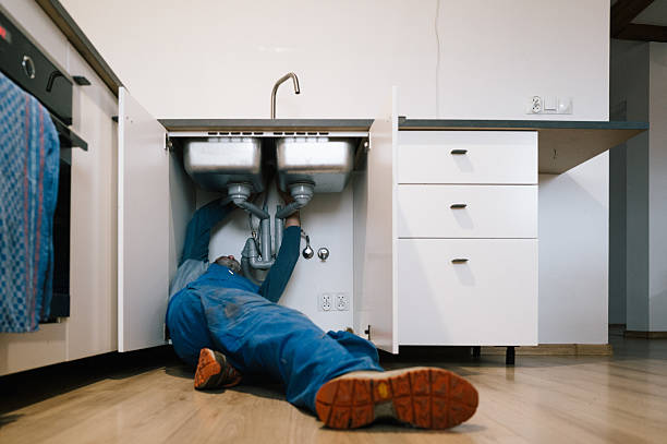 Professional Leak Detection technician working in Lithia Springs, GA